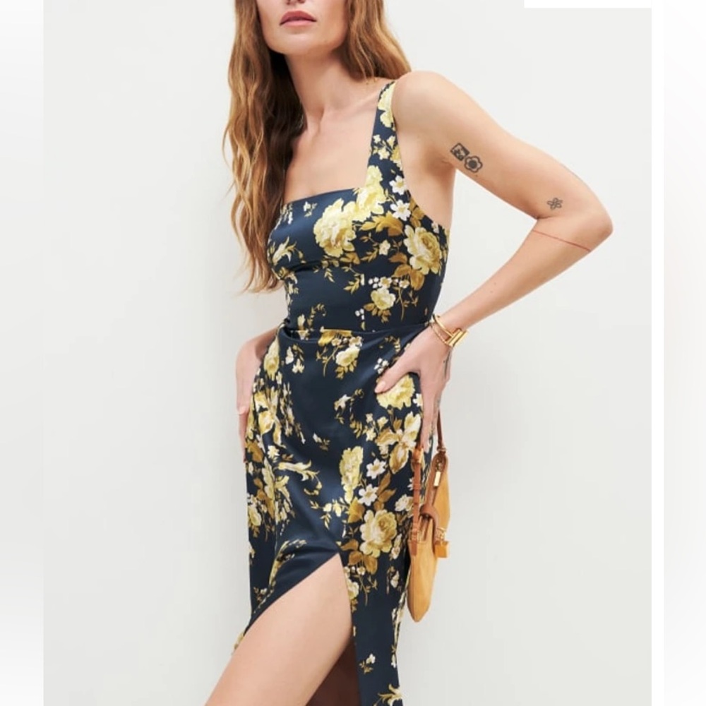 Reformation Solay Silk Dress - Size 4. Excellent condition - wore only once - Picture 3 of 7